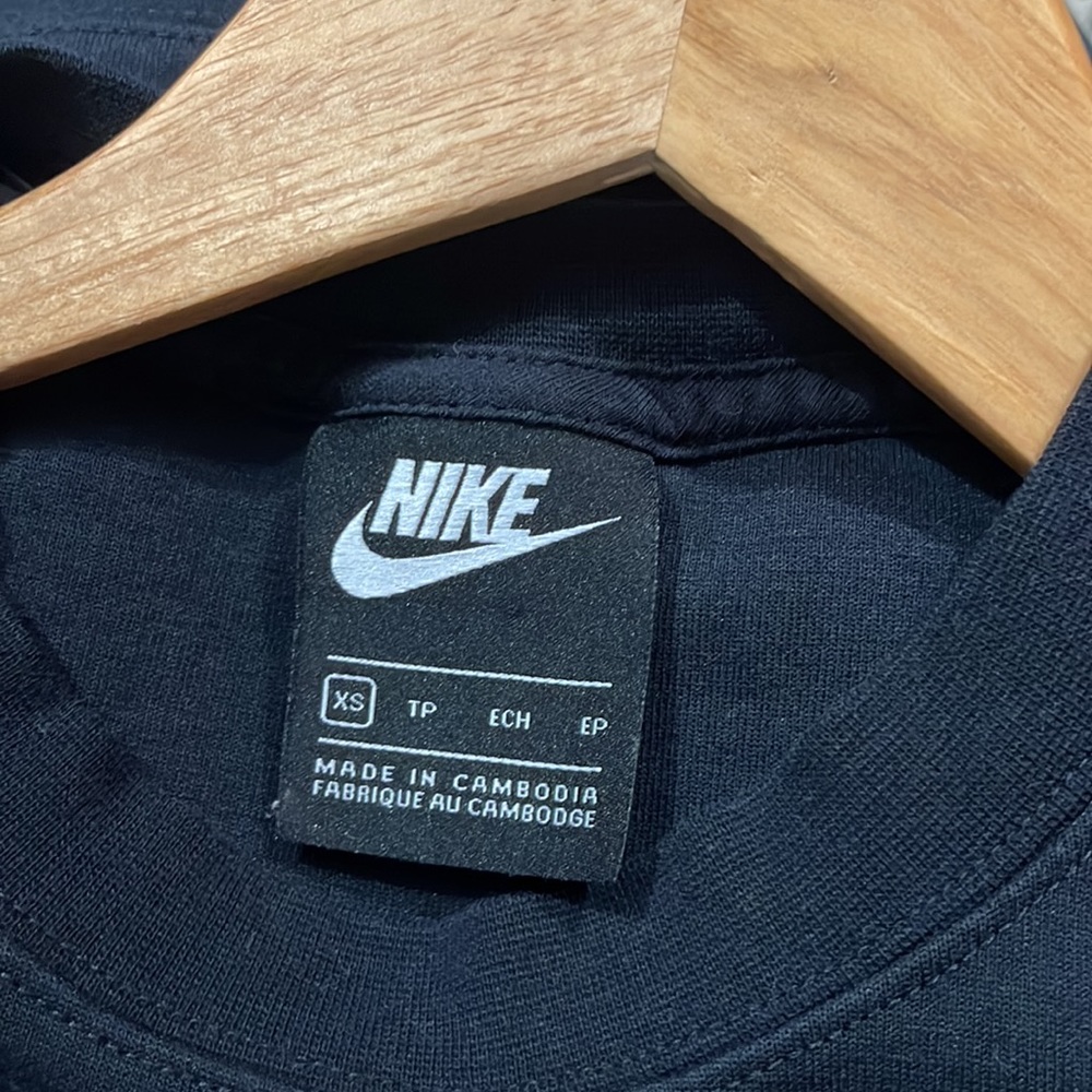 Black Nike Crewneck Sweatshirt - Picture 5 of 5